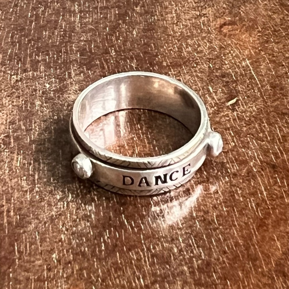GeoArt “Dance” 925 sterling spinner/fidget ring